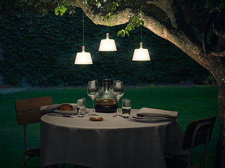 Schwarze Solar Tisch und Gartenleuchte für gemütliche Schwarze Solar Tisch und Gartenleuchte für gemütliche