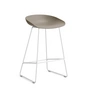 HAY - About A Stool AAS 38 Barhocker H 76, weiß / khaki 2.0 (Filzgleiter)