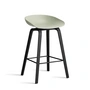 HAY - About A Stool AAS 32 H 65 cm, Eiche schwarz lackiert / Stahl schwarz / pastel green 2.0 (Filzgleiter)