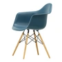 Vitra - Eames Plastic Armchair DAW RE, Esche honigfarben / meerblau (Filzgleiter basic dark)