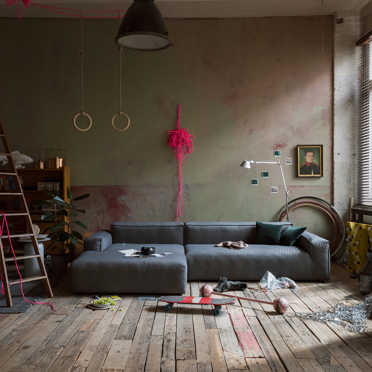 freistil 175 Sofaecke grau Wohnbereich frontal Loft Ambiente