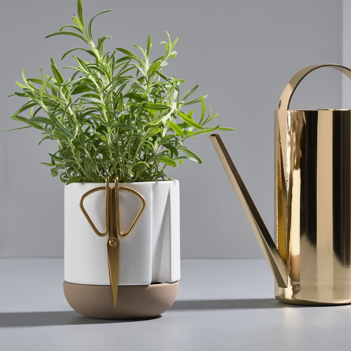 Zone Denmark Gießkanne Metall schwarz für Zimmerpflanzen 0,75 Liter Design 