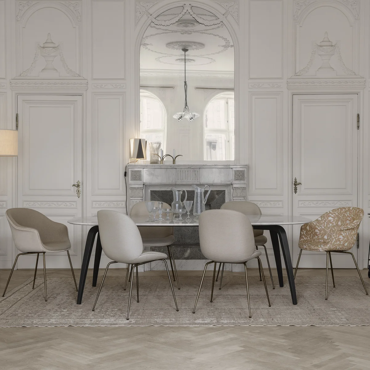 Bat Dining Stuhl von Gubi