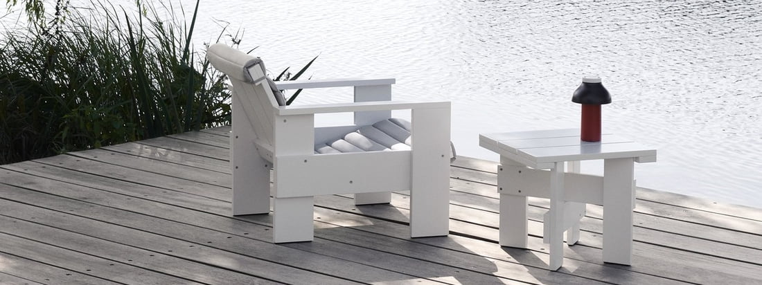  Bereits 1934 wurde die erste Crate Kollektion von Gerrit Rietveld aus überschüssigen Holzkisten gefertigt. Die Neuauflage der Serie kommt mit der selben ästhetischen Stärke und den architektonischem Sinn daher. 