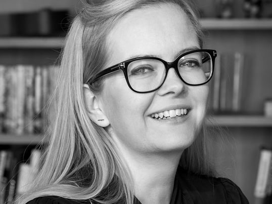 Homestory: So wohnt Knot-Kissen Designerin Ragnheiður - Portrait