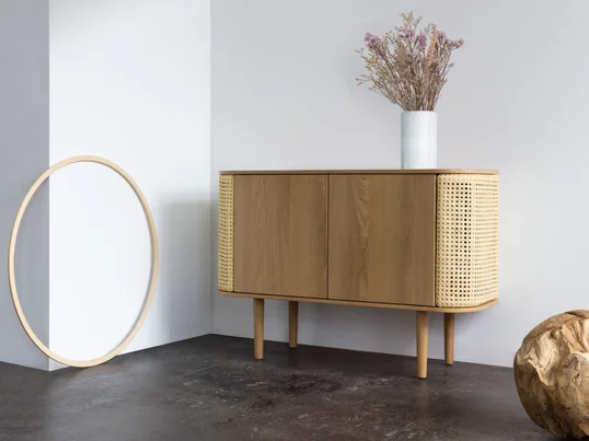 Finden Sie eine Vielfalt an Sideboards in unserem Connox Shop.