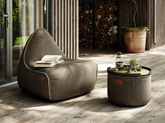 Sitzsäcke und Sitzkissen passen sich Ihrem Körper perfekt an, egal welche Position Sie einnehmen. Die Möbelstücke entlasten und stützen Ihren Rücken sowie die Wirbelsäule.