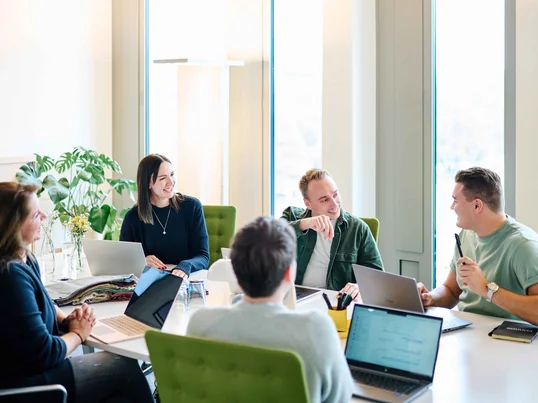 Connox - Jobseite - Meeting