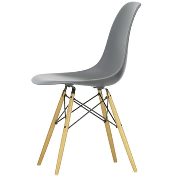 Eames Plastic Side Chair DSW von Vitra in Ahorn gelblich / granitgrau