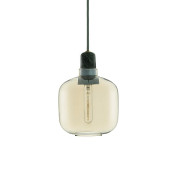 Amp Pendelleuchte small von Normann Copenhagen in Gold / Green