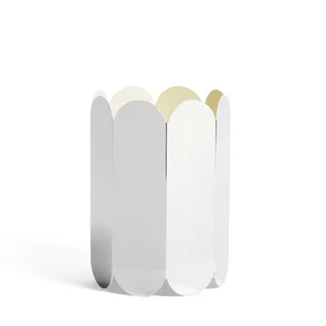 Arcs Vase von HAY in der Auslegung mirror