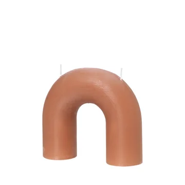 Bend Kerze von Broste Copenhagen in der Ausführung indian tan