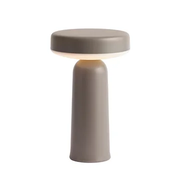 Ease Portable LED Outdoor Akkuleuchte von Muuto in der Farbe taupe