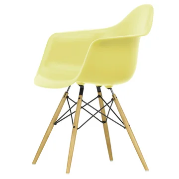 Eames Plastic Armchair von Vitra