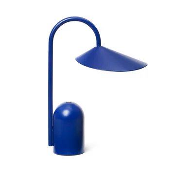 Arum Akku LED-Tischleuchte, hellblau von Ferm Living