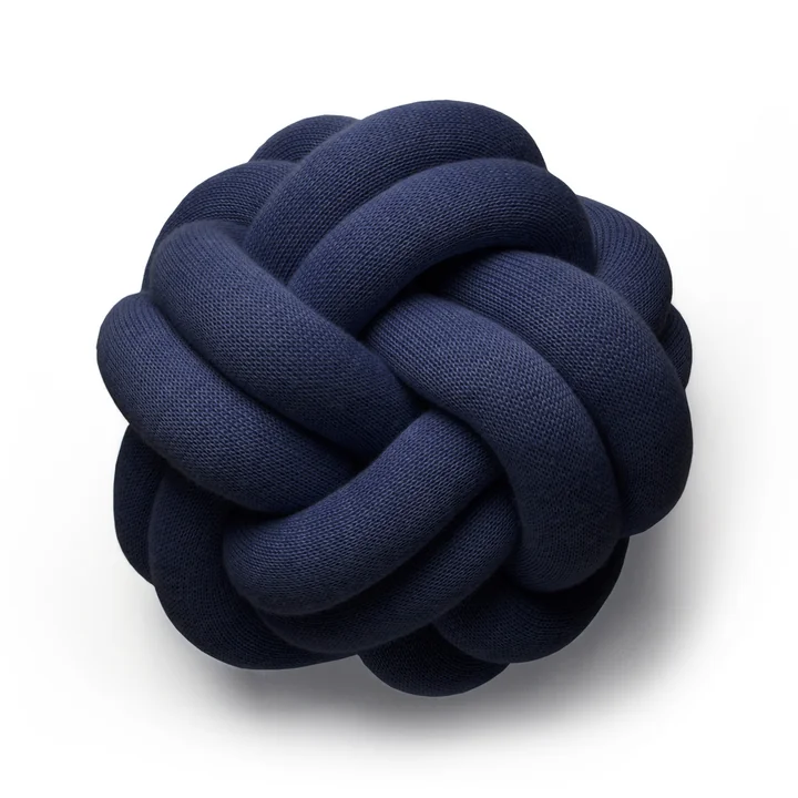 Knot Kissen, navy von Design House Stockholm