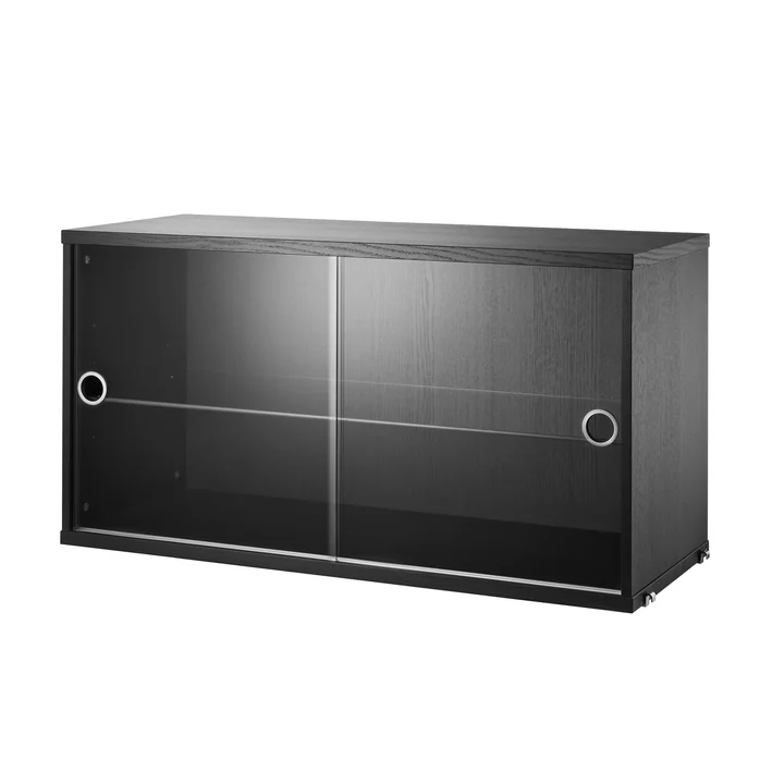 Vitrinenschrank mit Schiebetüren in Glas 78 x 30 cm von String in Esche schwarz gebeizt