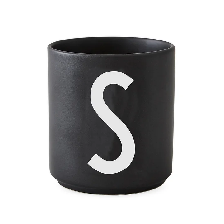 AJ Porzellan Becher S von Design Letters in Schwarz