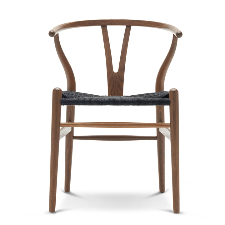 Der Carl Hansen - CH24 Wishbone Chair, Eiche mit Rauchbeize / schwarzes Geflecht