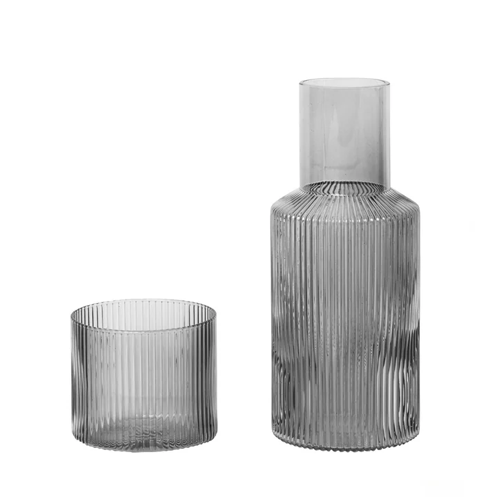 Ripple Karaffen-Set, klein / smoked grey von Ferm Living 