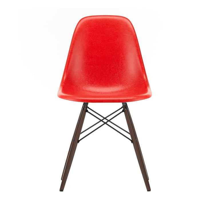 Eames Fiberglass Side Chair DSW von Vitra in Ahorn schwarz / Eames classic red