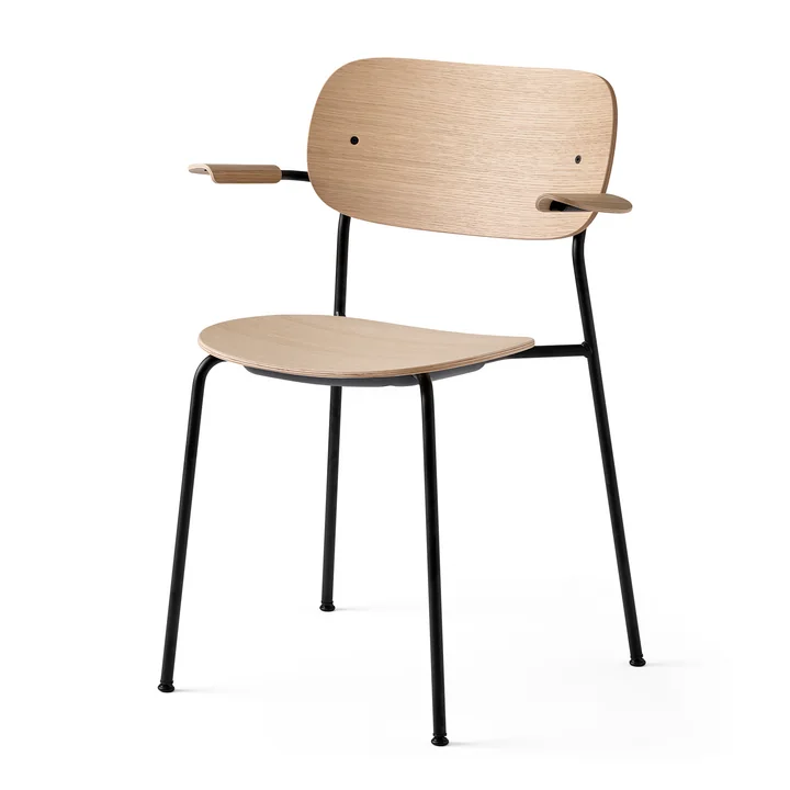 Co Dining Chair mit Armlehnen, schwarz / Eiche natur von Audo