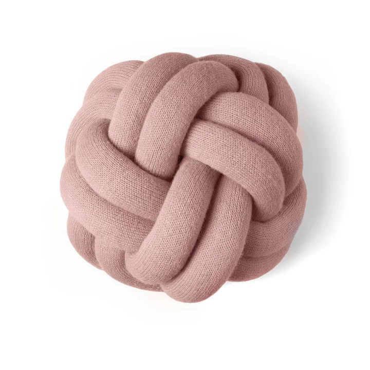Knot Kissen in dusty pink von Design House Stockholm
