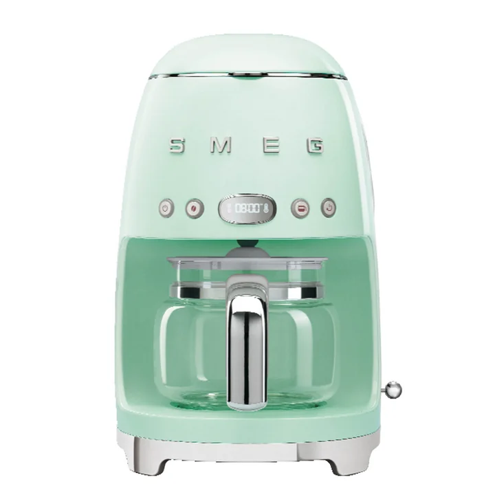 Filterkaffeemaschine DCF02 von Smeg in pastellgrün