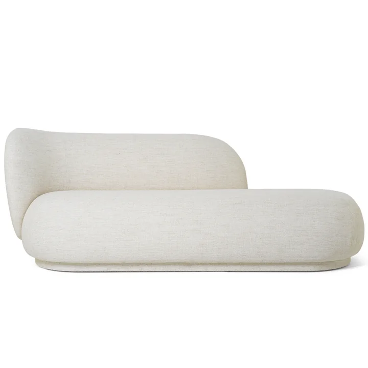 Die Rico Chaiselounge von Ferm Living, Boucle off-white