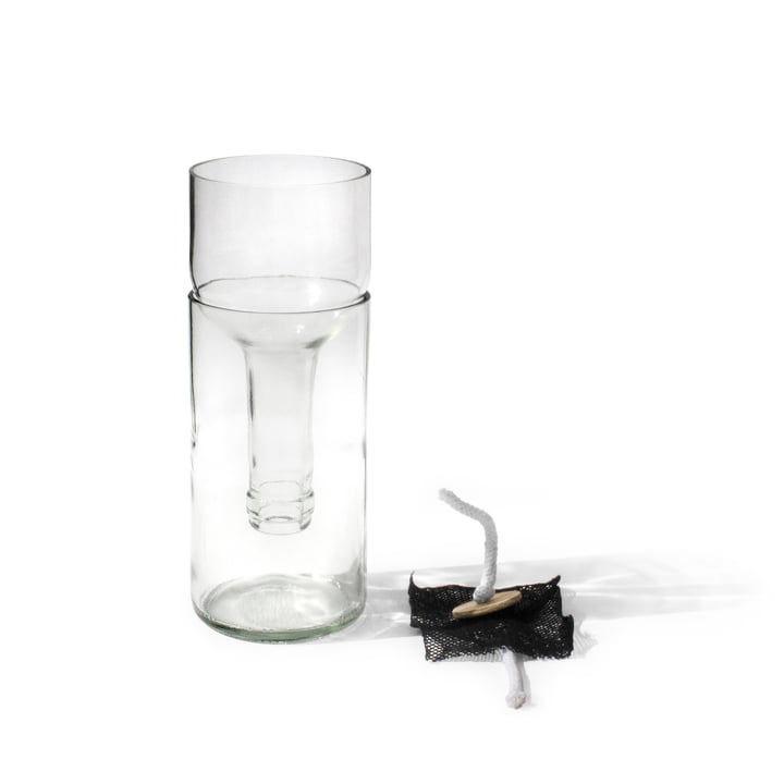 Der Self Watering Bottle Blumentopf von side by side bewässert Pflanzen automatisch