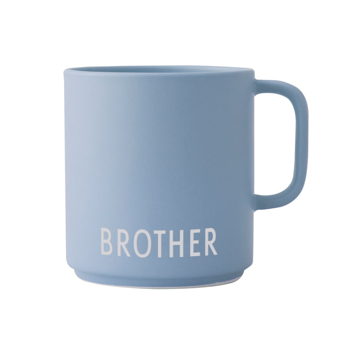 Der AJ Mini Favourite Porzellan Becher mit Henkel von Design Letters, Brother / hellblau