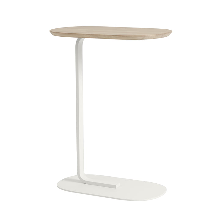 Relate Side Table H 73,5 cm von Muuto in Eiche / off-white