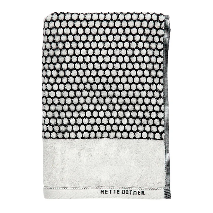 Grid Badetuch 70 x 140 cm von Mette Ditmer in schwarz / off-white