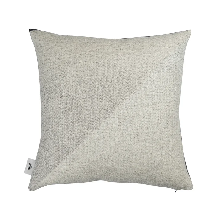 Portør Kissen 50 x 50 cm von Røros Tweed in natur