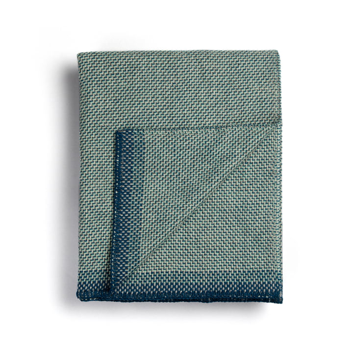Una Wolldecke 200 x 150 cm von Røros Tweed in blau
