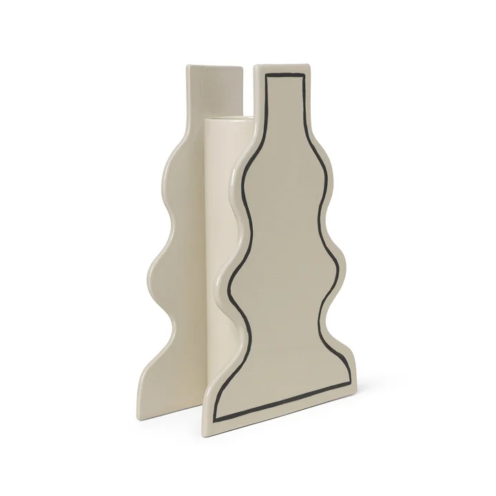 Paste Vase Curvy von Ferm Living in der Farbe off-white
