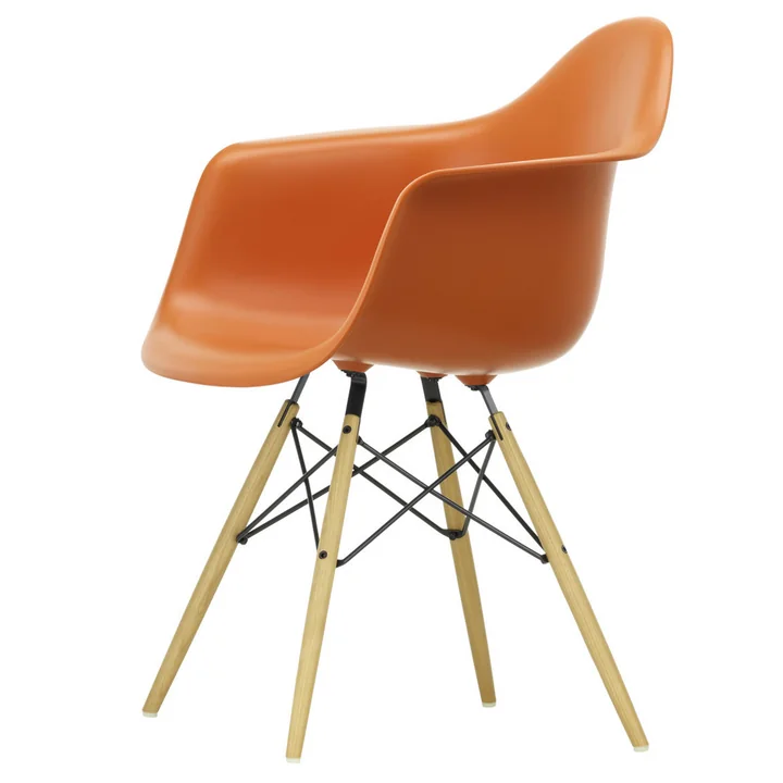 Eames Plastic Armchair von Vitra