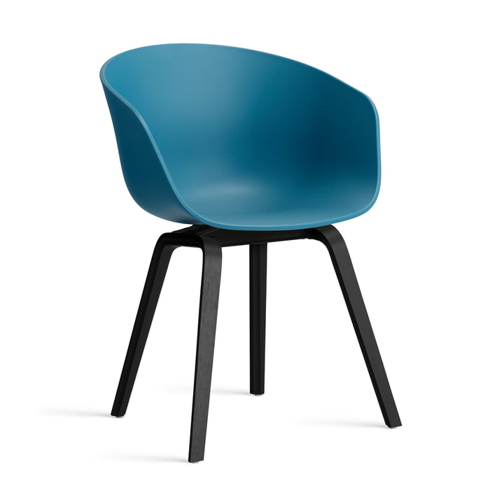 Hay - About A Chair AAC 22, Eiche schwarz lackiert / azure blue 2.0 