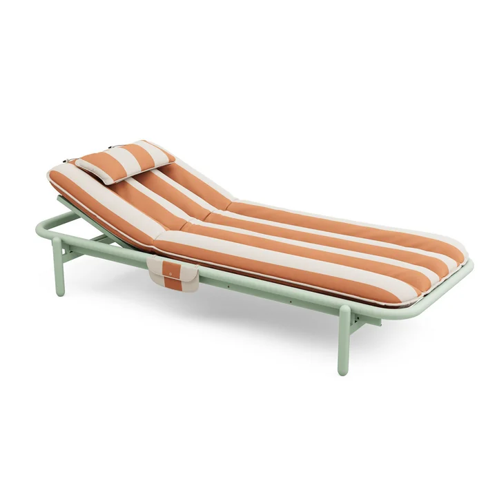 Sunbun Outdoor Daybed, mist green / stripe orange von Fatboy