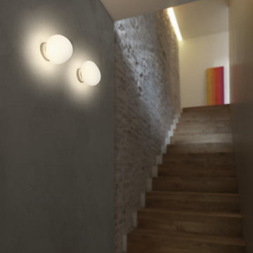 Die Foscarini - Gregg Wand- und Deckenleuchte LED als Treppenlicht