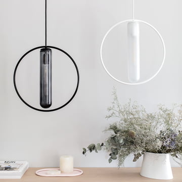 Astree Pendelleuchte Ø 36 cm von Hartô in schwarz und weiß kombiniert