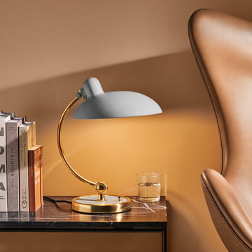 Luxuriöse Tischleuchte im Bauhaus-Stil