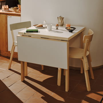 Artek - Aalto DL81C klappbarer Esstisch, H x L 74 x 79 / 112,5 cm, weiß