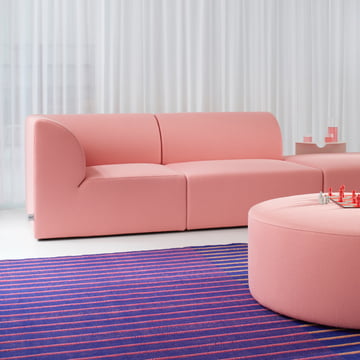 OUT Objekte unserer Tage - Weber 01 2.5-Sitzer Sofa, rosa (Vidar 4 0622 by Kvadrat)