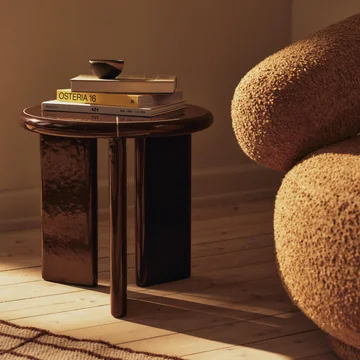 Ferm Living - Deya Outdoor Beistelltisch, Ø 47 x H 45 cm, chestnut brown