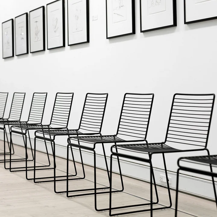 Der HAY Hee Stuhl in schwarz