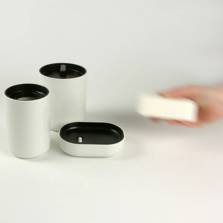 Lunar Badezimmer-Serie aus Kunststoff