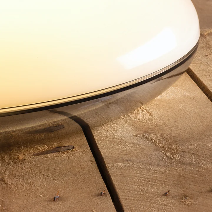 Louis Poulsen - Silverback Decken- und Wandleuchte - Spiegelung