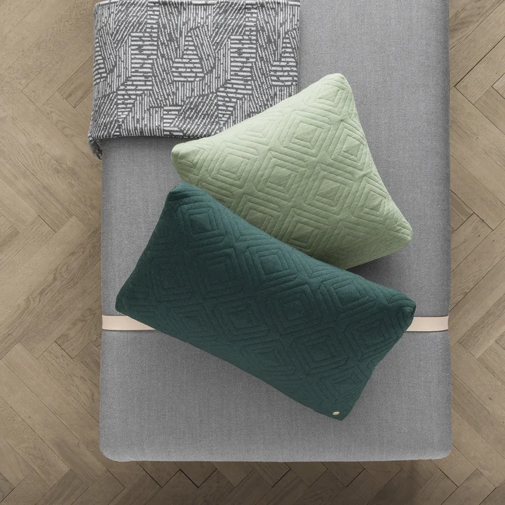 Kissen und Decke von Ferm Living