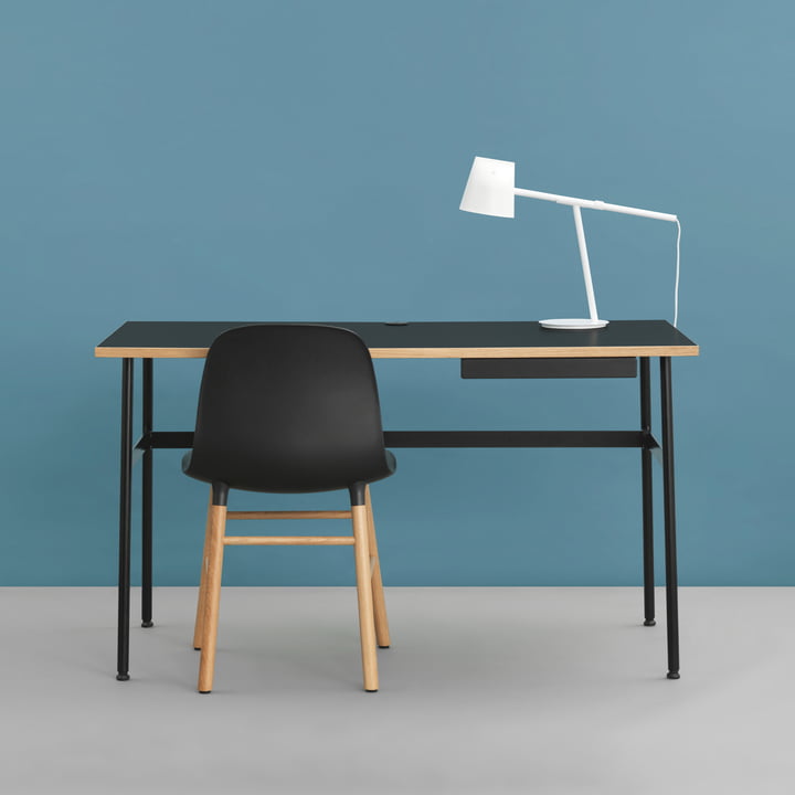 Journal Desk, Form Chair und Momento Tischleuchte